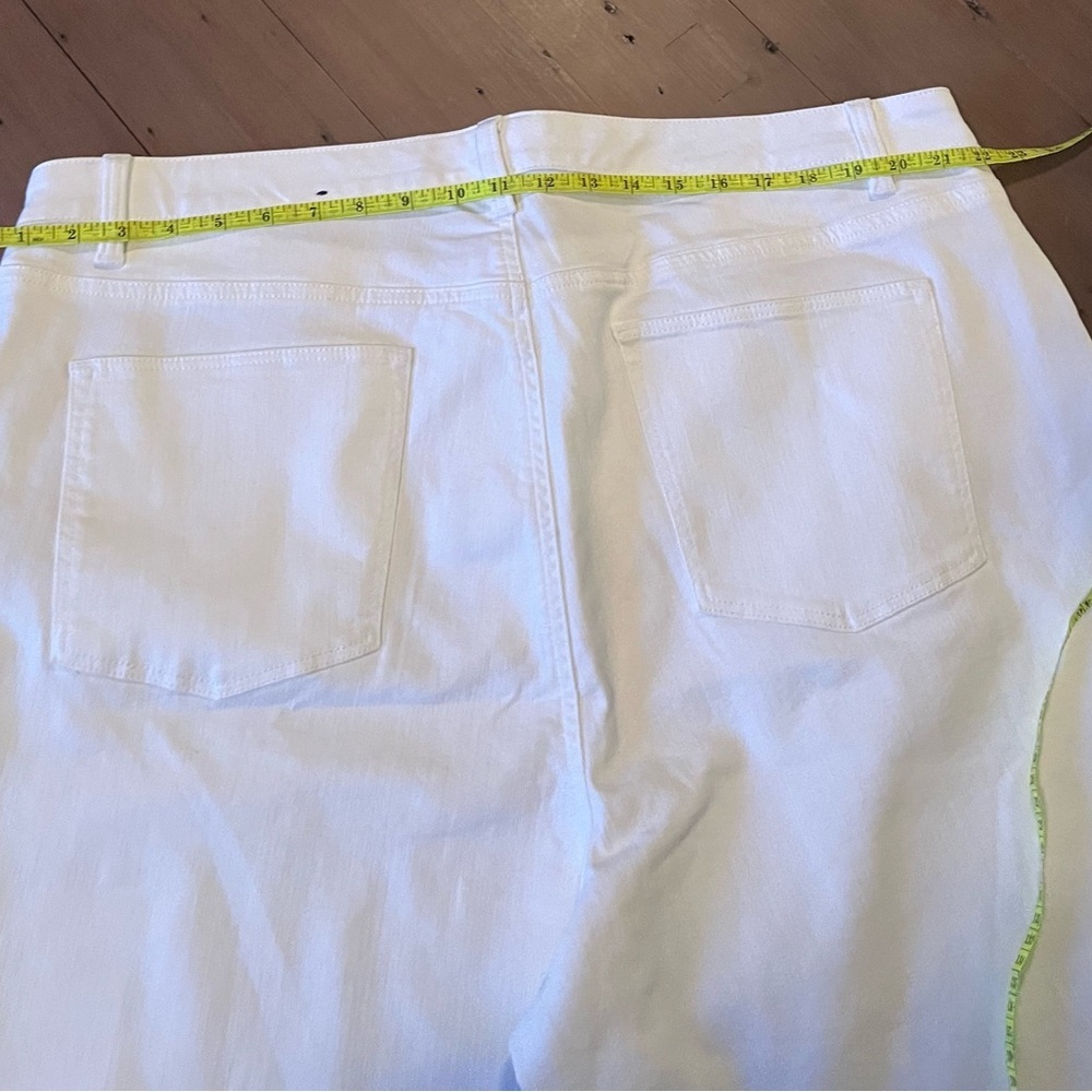 Women's White Talbots Straight Crop Curvy Jeans - Picture 6 of 8